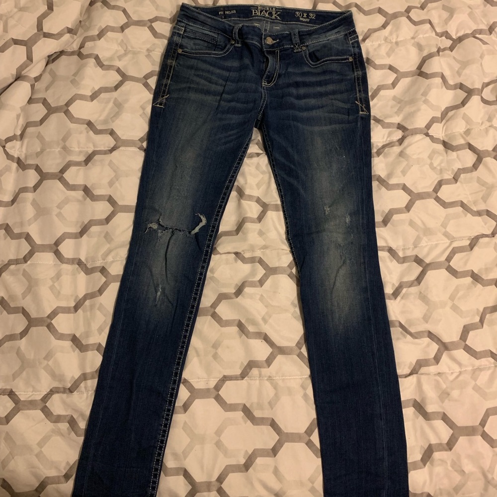 Buckle black skinny jeans 30x32